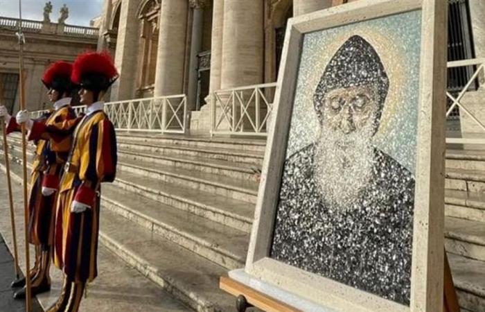تزامناً مع رفع موزاييك القديس شربل في الفاتيكان.. أجراس الكنائس في مختلف الأراضي اللبنانية قُرعت فرحاً