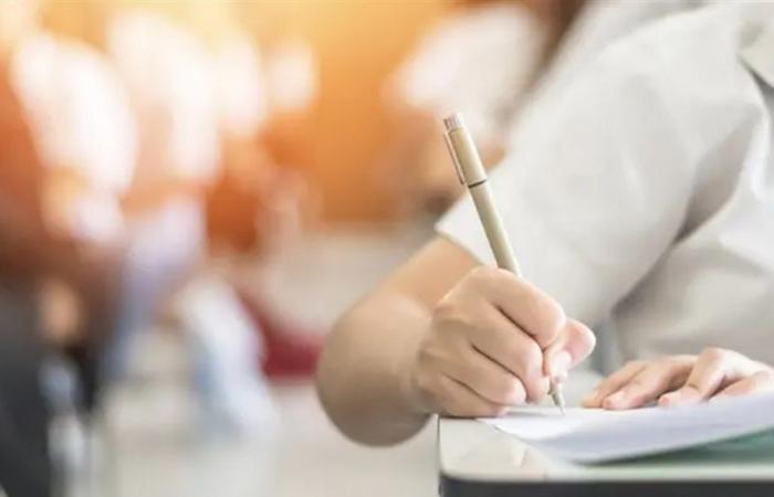 تصريح حاسم من وزير التربيّة... هل ستُلغى الإمتحانات الرسميّة؟