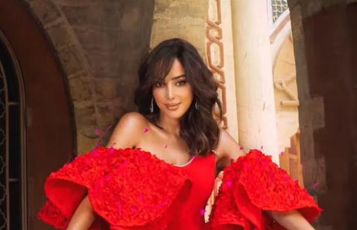 بسمة بوسيل تُفاجئ الجمهور.. أطلت بفستان زفاف وطرحة هل تزوجت مُجدداً؟ (فيديو)