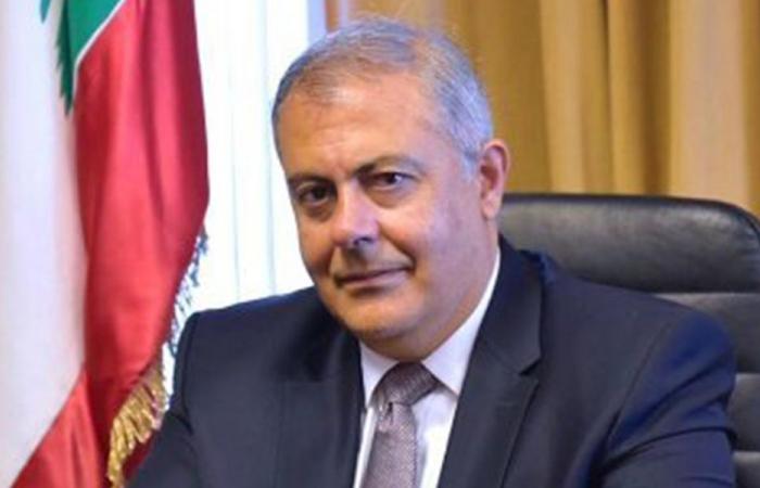 عبود طلب من المرشحين إزالة صورهم من بيروت