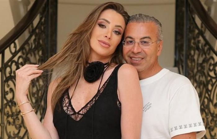 بغاية الانسجام.. أنابيلا هلال ترقص مع زوجها طبيب التجميل الشهير (فيديو)