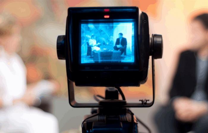 كانا في روسيا.. ما حقيقة خطوبة إعلاميّ لبنانيّ من هذه الفنانة السوريّة البارزة؟