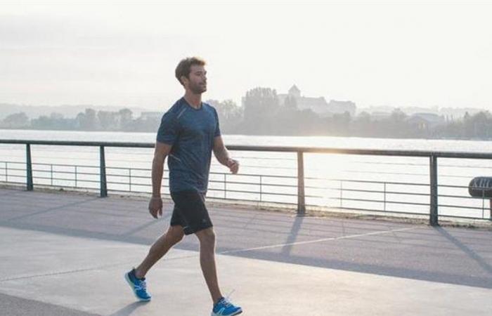 دراسة جديدة تكشف: هكذا يُقلّل المشي خطر الإصابة بمرض الزهايمر