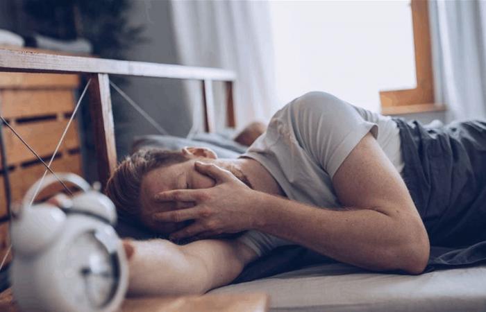 عادات تدمّر نومك… تجنّبها