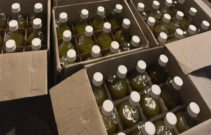 بالصور- ضبط زيت زيتون مهرّب