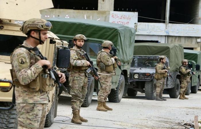 الجيش يشارك في إخماد حريق شحيم بالتعاون مع الدفاع المدني