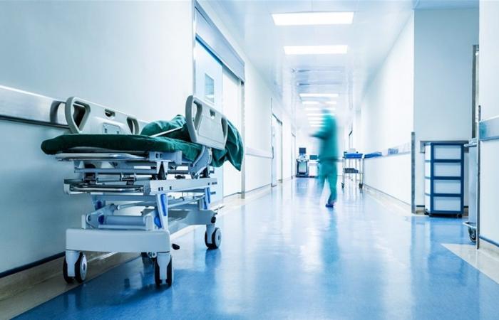 شعر بإعياء وفقد وعيه.. إدخال فنان قدير إلى العناية المركزة بعد تعرضه لوعكة صحية مُفاجئة (صورة)