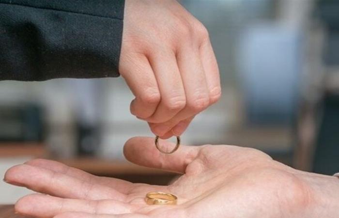 كلّف محاميه إرسال وثيقة الطلاق.. انفصال الفنان الشهير عن زوجته للمرة الثانية خلال 4 أشهر