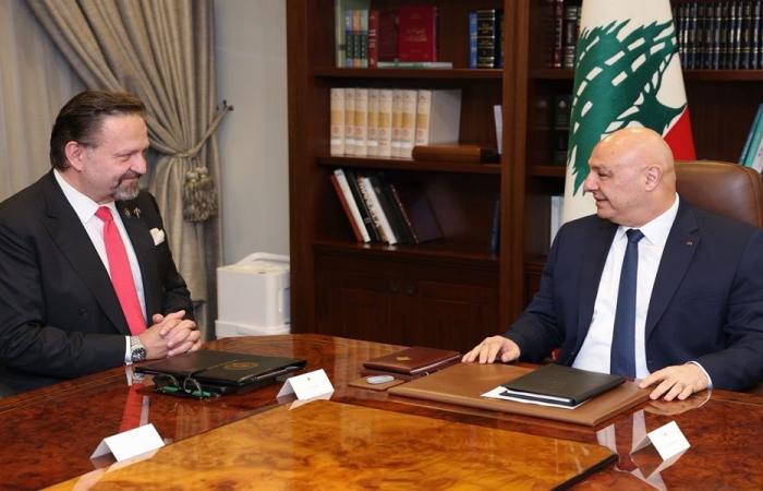 سيباستيان غوركا: عون قادر على المساهمة في تحقيق رؤية ترامب للسلام