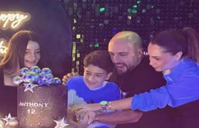 تزوّج قبل فترة... فنان لبنانيّ يحتفل بعيد ميلاد إبن زوجته بأجواء عائليّة