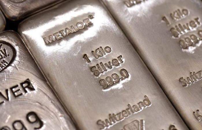 الفضة تواصل الارتفاع بأكثر من 5%