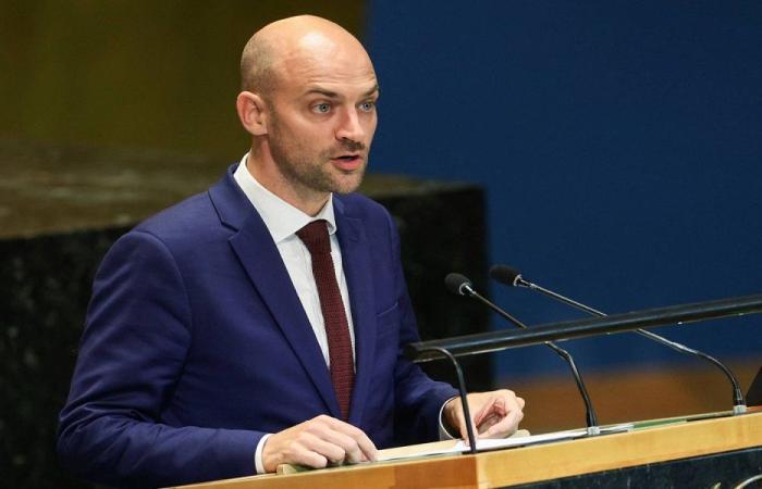 باريس تختبر توازن لبنان قبل مؤتمر دعم الجيش