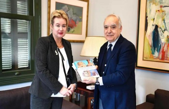 كتاب من سفيرة بولندا لسلامة