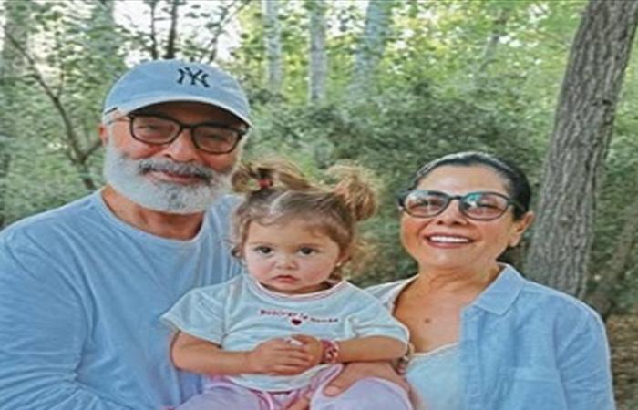 بعد الشائعات التي تناولت صحّتها... الممثلة السوريّة القديرة تنشر صورة جديدة لها