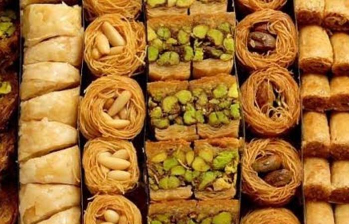 كيف تؤثر الوجبات السكرية الليلية على ضغط الدم والصحة؟