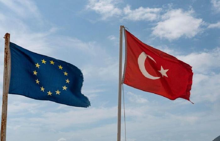 إعلامي تركي: الأوروبيون يدركون أن حضارتهم على حافة الانهيار