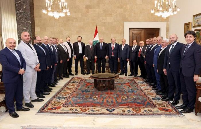 عون: للإسراع في تأهيل طريق ضهر البيدر