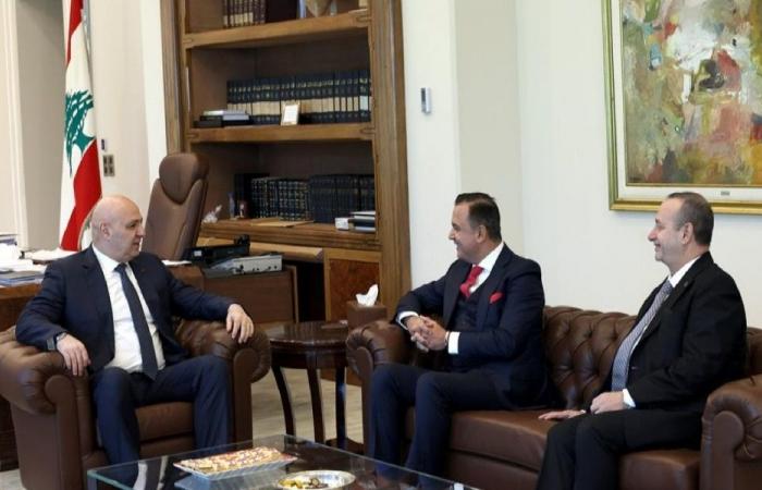 عون عرض مع وزير الصحة في جمهورية لاتفيا للعلاقات الثنائية