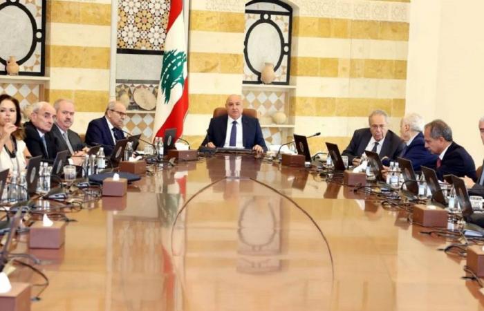 الحكومة تعلن الحظر الفوري لأنشطة “الحزب” العسكرية