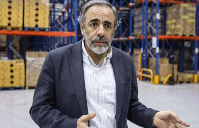 بحصلي: لا نقص في المواد الغذائية والعين على المرفأ