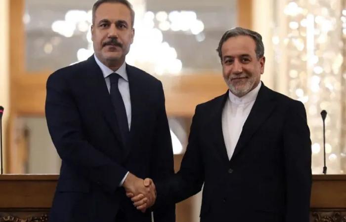 إيران: تحقيق واسع بشأن انطلاق صاروخين نحو تركيا