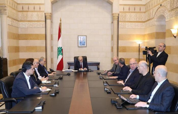 سلام يعقد لقاءً وزاريًا لمتابعة التطورات