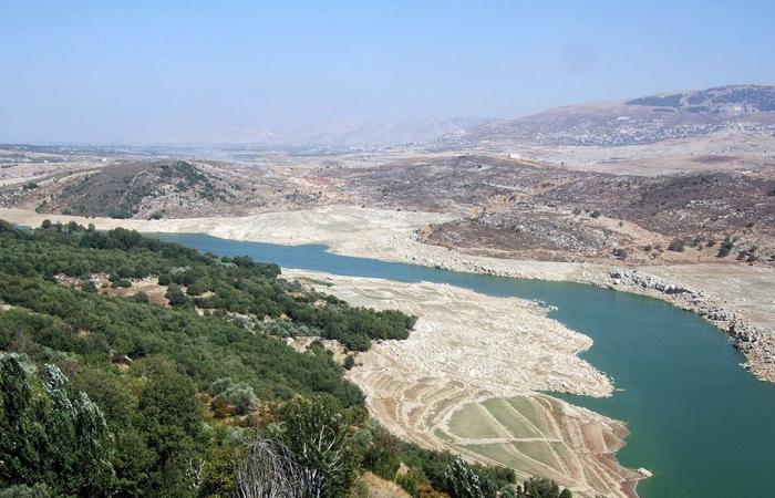 إسرائيل تستهدف جسر وعبارة فوق نهر الليطاني