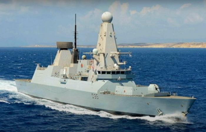 غواصة بريطانية تصل بحر العرب: قدرات هجومية كبيرة!