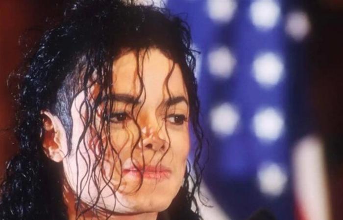 لن تصدقوا ما كان يخفيه.. كشف النقاب عن "خبايا" غرفة مايكل جاكسون