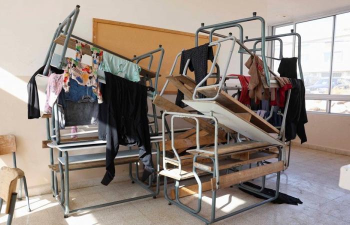 كم بلغ عدد النازحين في مراكز الإيواء؟