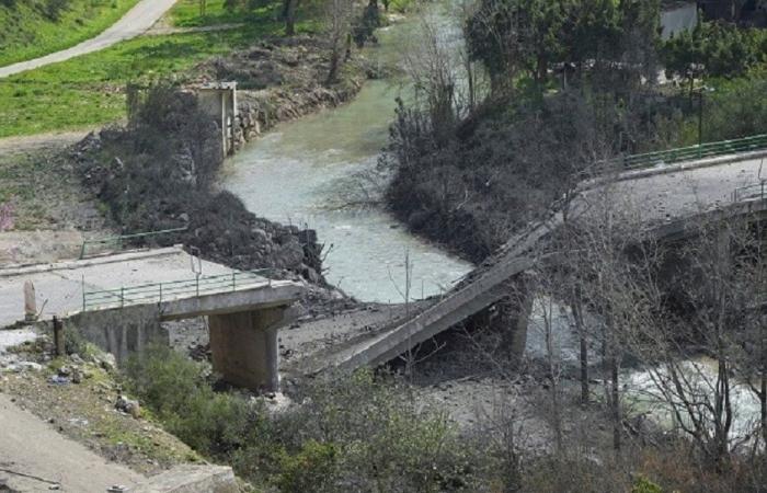 تدمير جسر القاسمية يحوّل جنوب الليطاني إلى جزيرة معزولة
