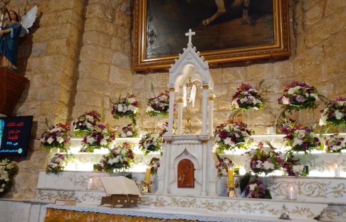 بالصور: قداس وجناز الاربعين لاستشهاد الأب بيار الراعي في القليعة