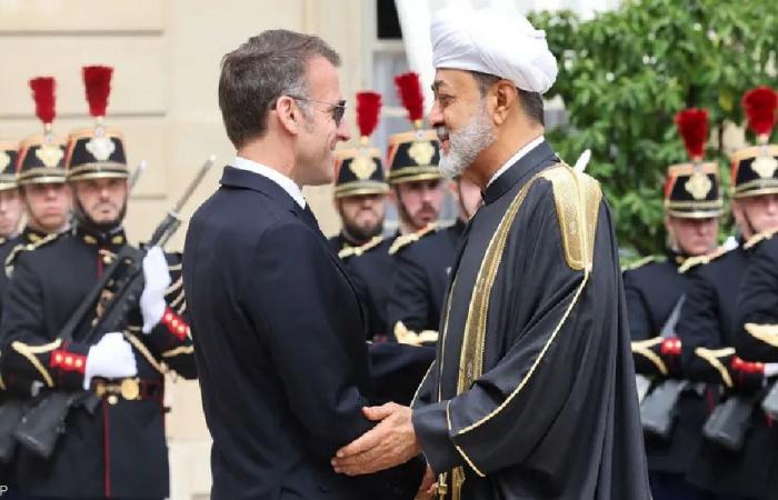 عمان وفرنسا تشددان على حرية الملاحة في هرمز