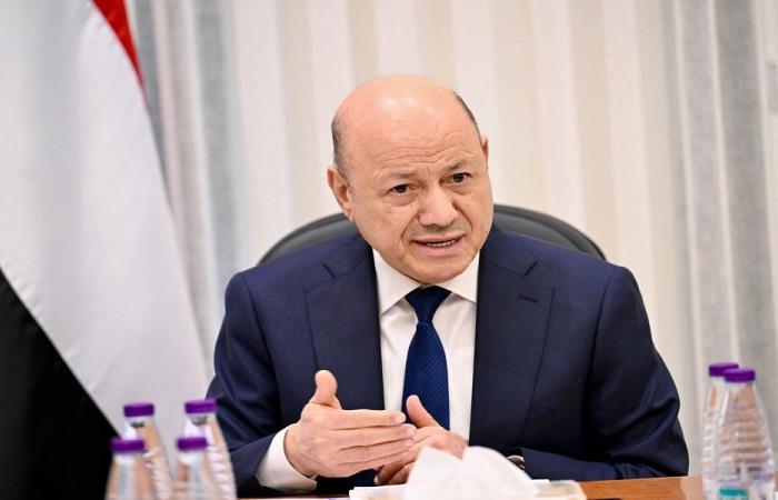 العليمي: لا لتوسيع المواجهة.. ولن نسمح بانتهاك الأجواء