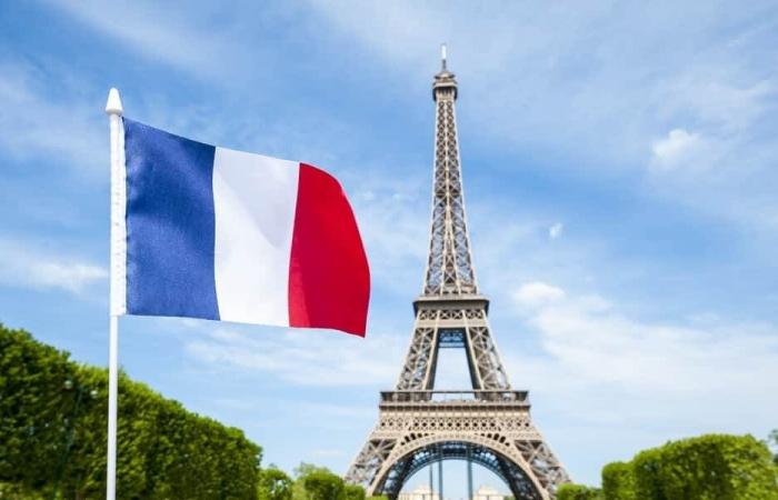 فرنسا تعقد اجتماعًا طارئًا بعد اتساع حرائق الغابات