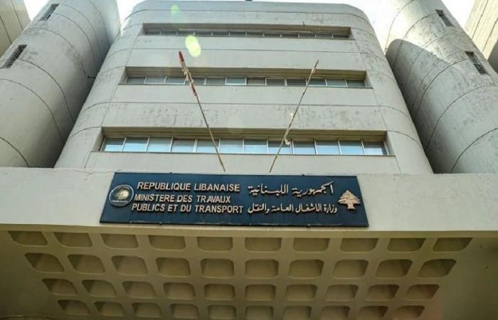 أعمال تزفيت على طريق المنصورية – الديشونية