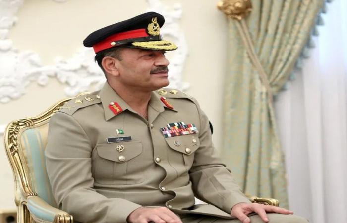 قائد الجيش الباكستاني يزور طهران الإثنين