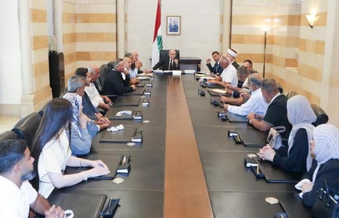 سلام استقبل وفدًا من رؤساء بلديات قرى حدوديّة