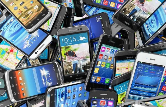 منازل الأوروبيين تختزن معادن ثمينة بقيمة 65 مليار يورو في هواتف مهملة