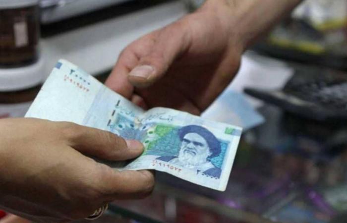 هبوط قياسي جديد للريال الإيراني
