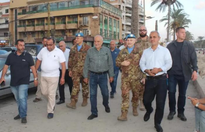 قائد “اليونيفيل” زار معرض سوق الكورنيش البحري