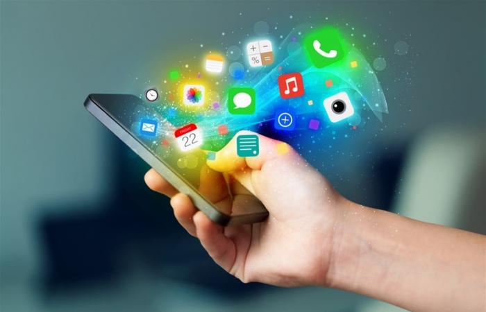 تطبيقات هاتفك قد تعرف عنك أكثر مما تتوقع.. راجع الصلاحيات