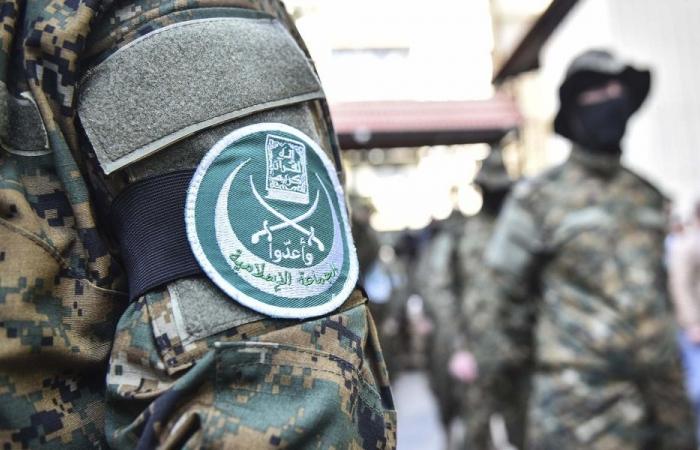 هل تخسر إيران آخر جسورها السنّية في لبنان؟