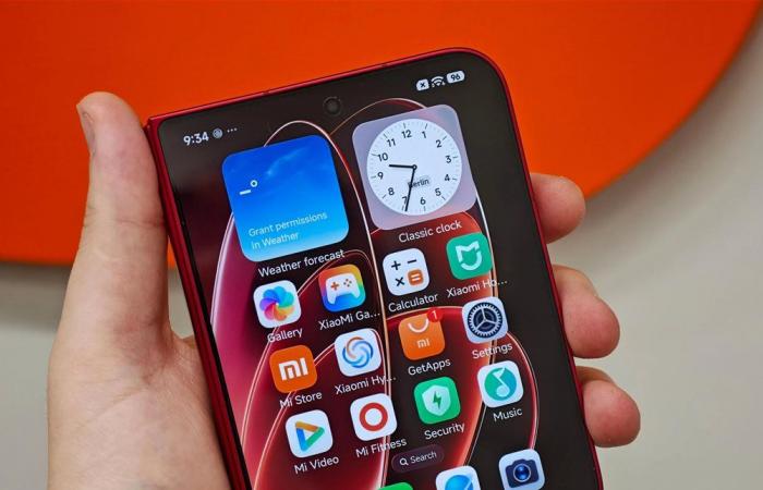"شاومي" تكشف عن هاتفها الجديد "Xiaomi 18 Fold".. هذه مواصفاته