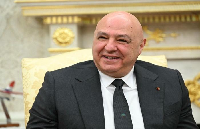 عون إلى فرنسا للمشاركة في مؤتمر دعم الجيش