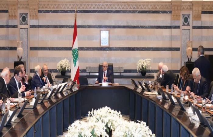 جلسة مجلس الوزراء تنطلق.. وخلاف حول البند الخامس