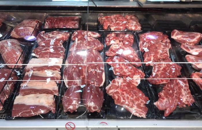 بلدية بيروت تسطّر محاضر ضبط بحق ملاحم مخالفة