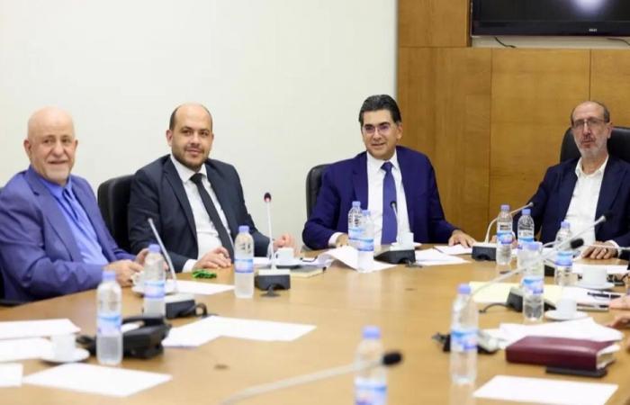 إليكم أبرز ما أُعلن في اجتماع لجنة الإعلام والاتصالات