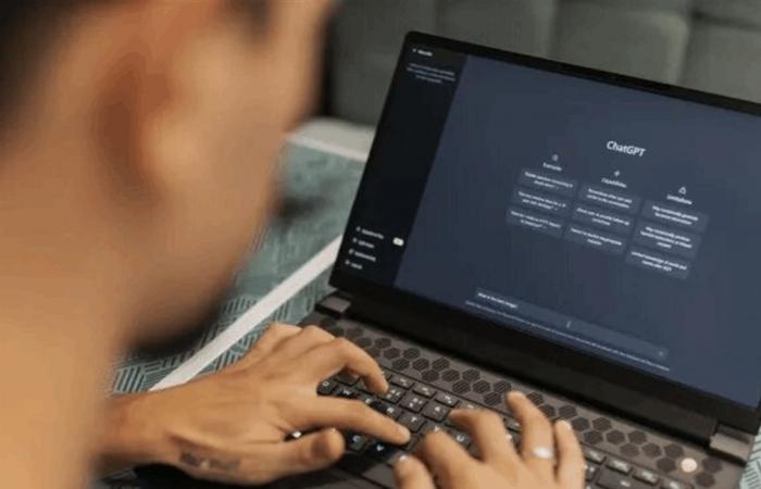 هل يتأثر "ChatGPT" بمشاعرك؟ إليك ما كشفته الدراسات