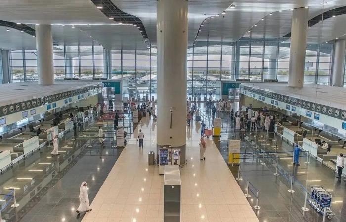 تعليق الرحلات القطرية وإلغاء رحلات الاتحاد إلى الرياض